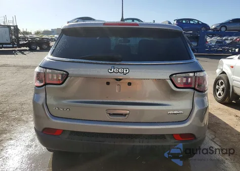 2020 Jeep Compass Latitude z USA, uszkodzony, nr VIN 3C4NJDBB5LT164571